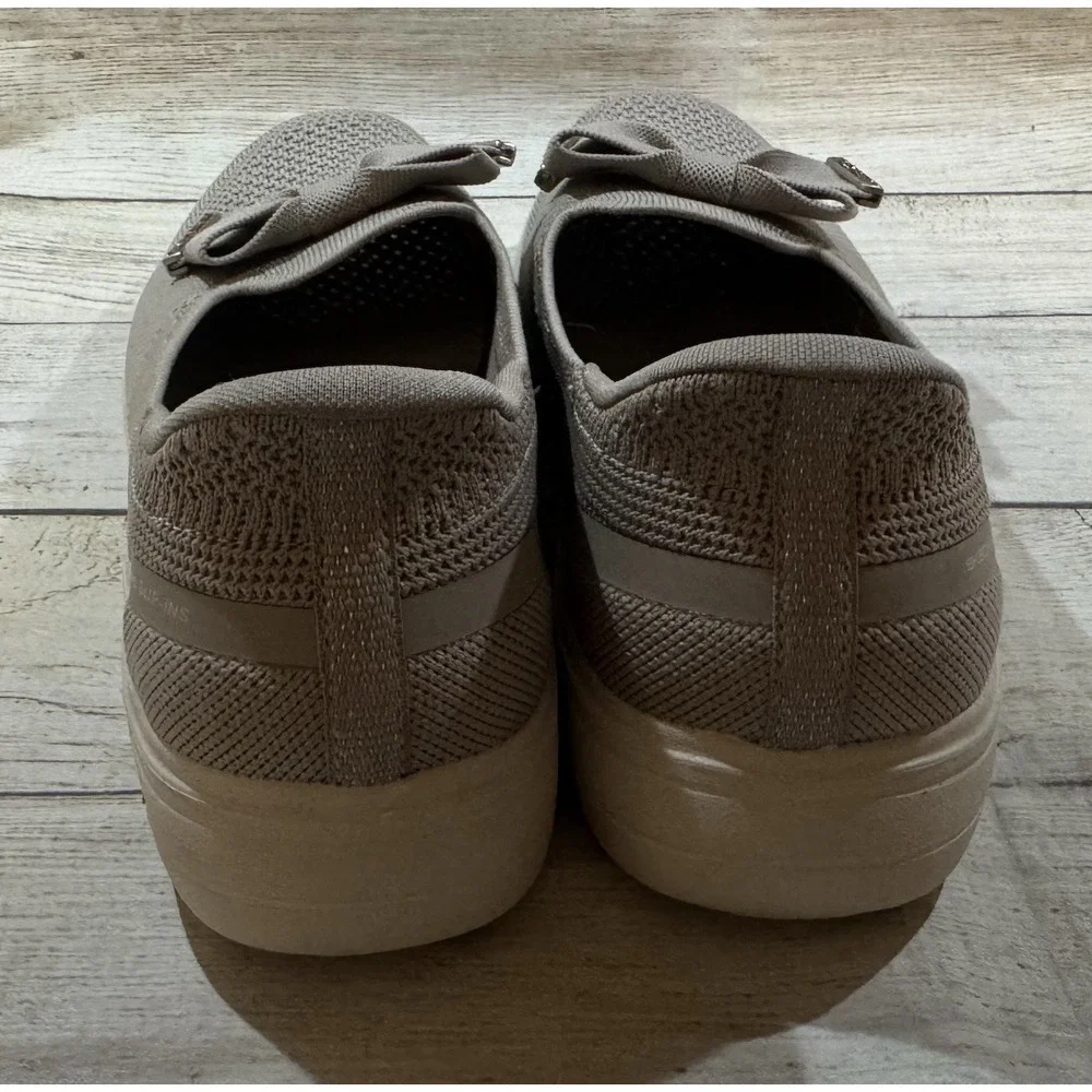 Skechers Inspire Arch Fit Taupe Slip In #138606-TPE Shoes Sz 8 EXCELLENT